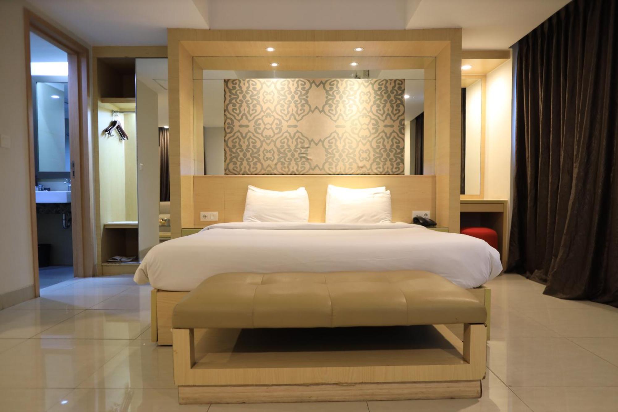 Metland Hotel Cirebon Eksteriør bilde
